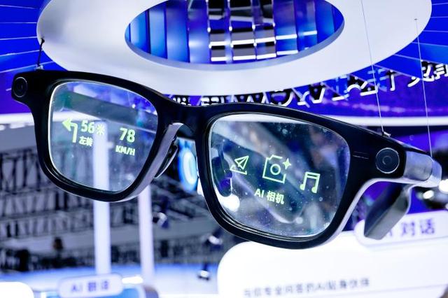 中美科技战打响！美国AR眼镜新突破，中国靠蓄电量和价格直接赢麻