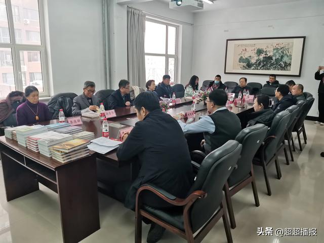 中国冶金知名作家谢吉恒图书捐赠仪式暨文化交流活动在庄河市举行