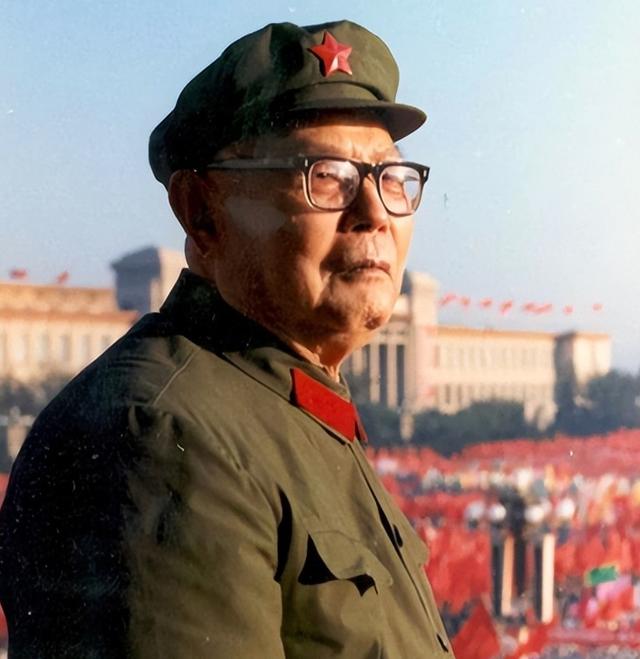叶剑英为毛主席守灵时，假借见外宾突然离开，私下和一人秘密见面