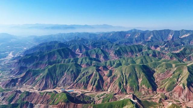 治河护绿齐发力，宜居宜游展新貌！兰州以生态实效绘就山清水秀城美新图景