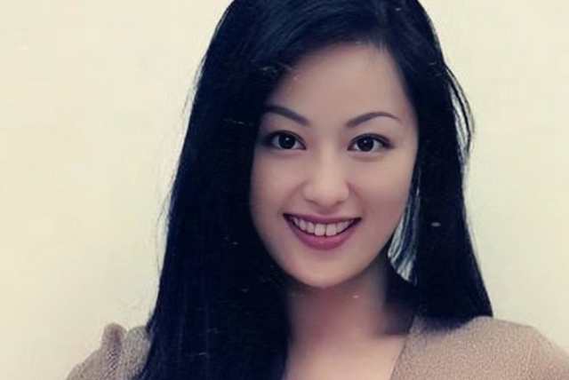 败光两任亿万家产，为还债拍三级片，如今62岁坦言后悔嫁给钟镇涛