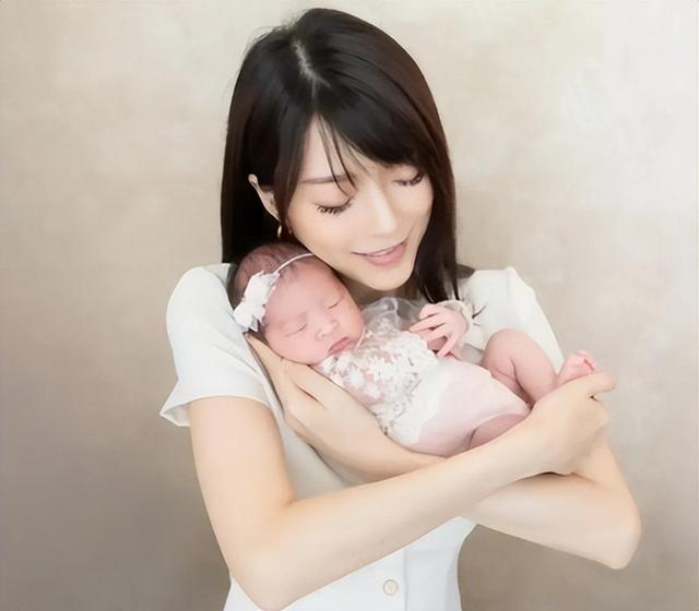 16岁已是人间尤物，4年换20个男人	，找到老实人接盘后收心做人妻