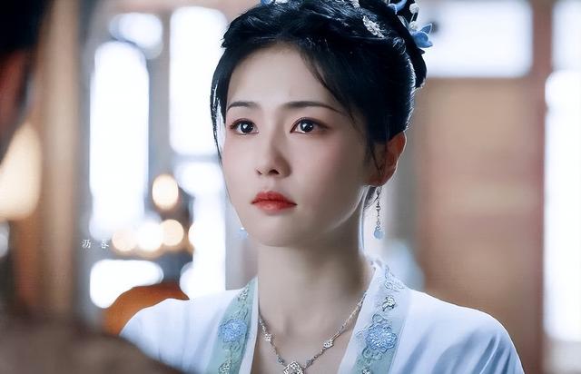 明明长相“磕碜”，却偏要尬演“第一美人”，这6位女星真不害臊