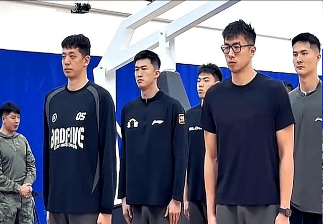 北京男篮上赛季夺亚军与休赛期一举动有关？北控今年照葫芦画瓢