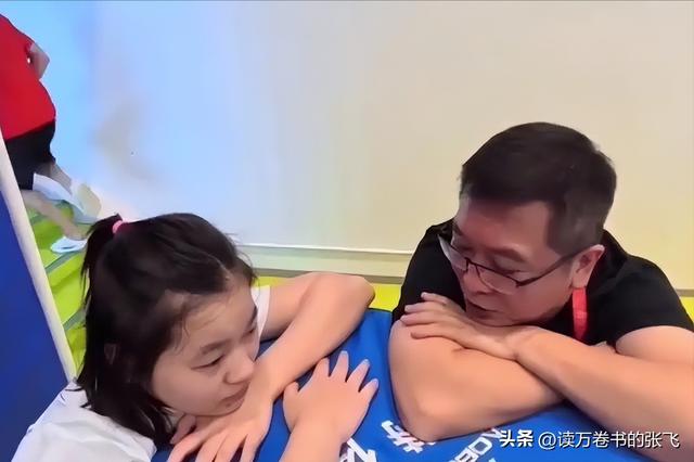 正式退役？央视表态，全红婵返回湛江老家，谁注意何威仪举动