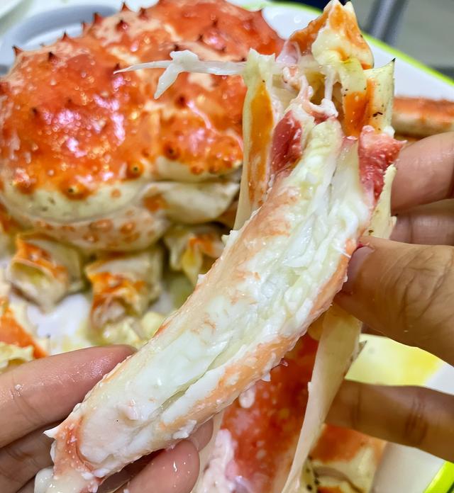 帝王蟹的百变美味：从清蒸到辣炒，总有一种做法让你欲罢不能