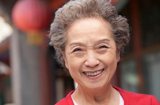 寿命长不长，看脸就知晓？寿命长的人，脸上大多数有3个“特征”