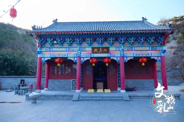 「冬游乳山」暖阳裹肩、泉声伴耳，冷风里偷得半日慢时光