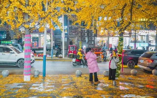 突然爆火！达州这条街太哇塞了……