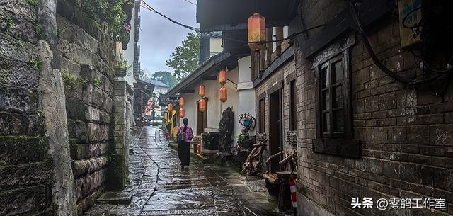 松溉古镇：在雨丝里缝补的一段旧时光