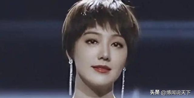 私生活混乱、被央视开除	、陪睡上位？王冠身上的标签究竟有多离谱