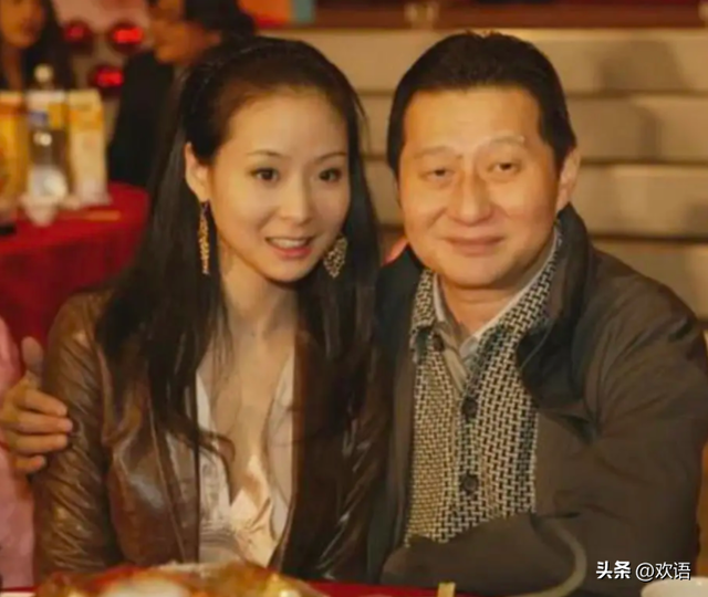 包养情人无数，娶初中同学女儿为妻	，玩老婆闺蜜，孙道存真离谱！