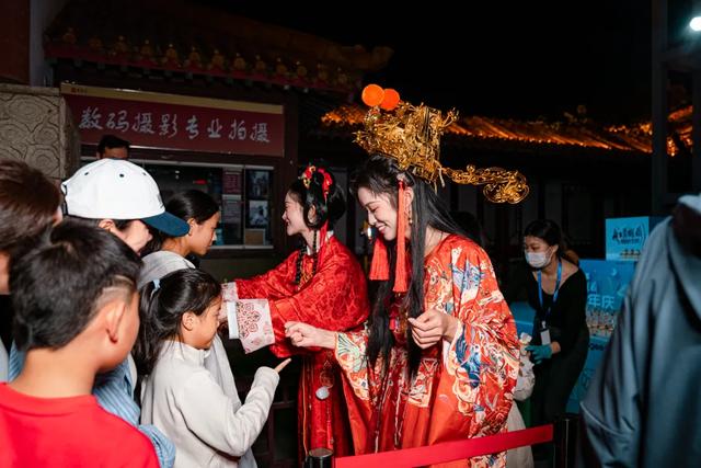 国庆中秋游，黄鹤楼开启超长待机模式