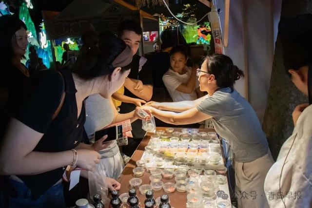 萌宠狂欢节来啦！逛灯会还能免费撸奇珍