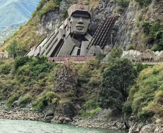 必走一次长征路！从瑞金到延安，27天跨9省区、翻雪山、过草地