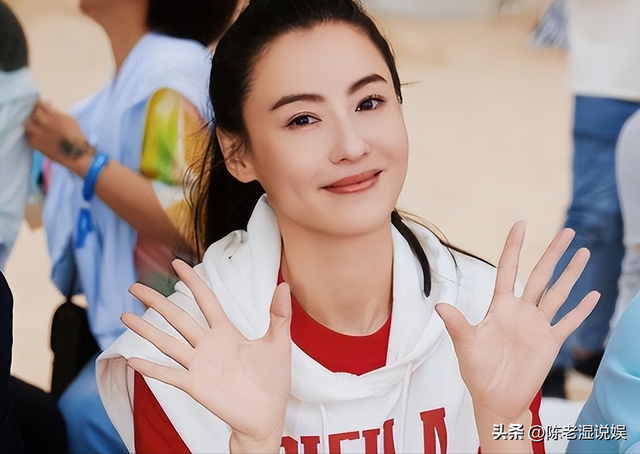 耍大牌，爱撒谎，私生活混乱！难怪二十年过去，向太还不肯放过她