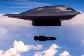 6枚巨型钻地弹灌顶，炸穿90米岩层，伊朗几十年努力化为乌有图片