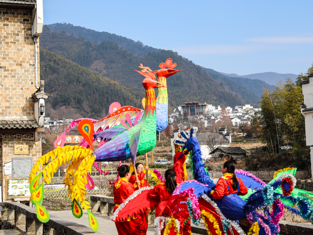 若你问深秋最该去哪里偷段闲？答案，就藏在黟县