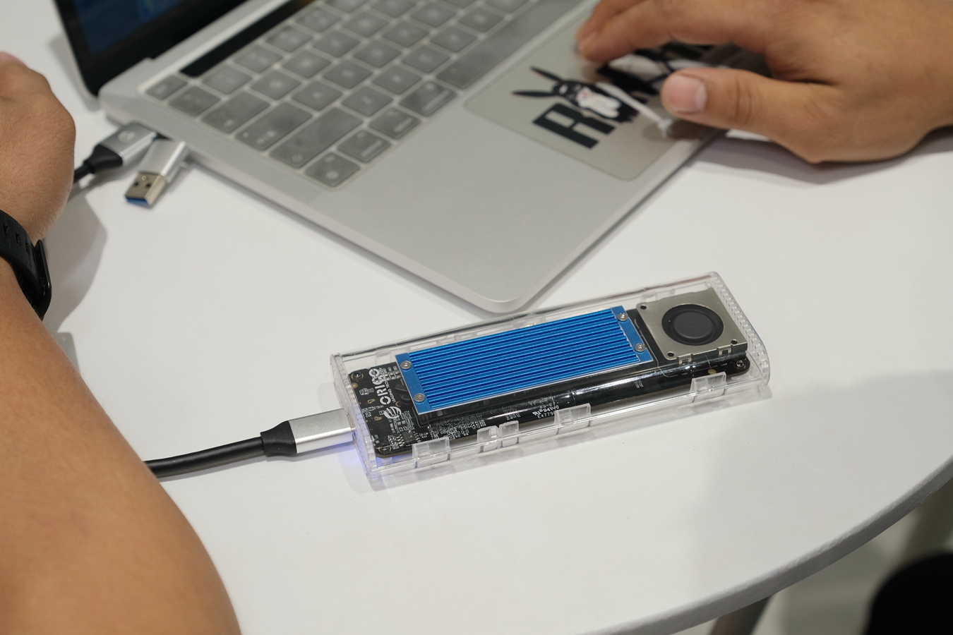 追求飞快的感觉,ORICO J-20 SSD+USB4硬盘盒套装评测