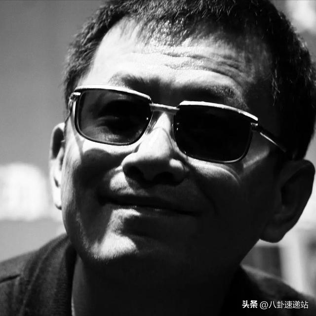 陪玩陪睡根本不够！组团开嫖、舔手指，目无王法，阴暗面藏不住了