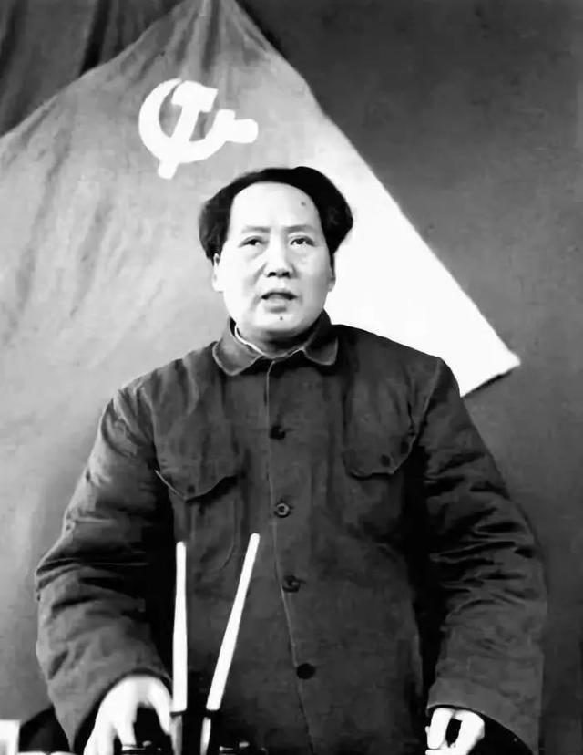 毛主席一生不进故宫，终生再未回延安？周总理的一句话道出实情！