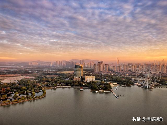 2025.11.13,日出蠡湖 ，霞光满天