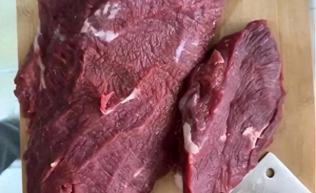 “人造假牛肉”市场泛滥！做法极其恶心，以后买牛肉认准这4点