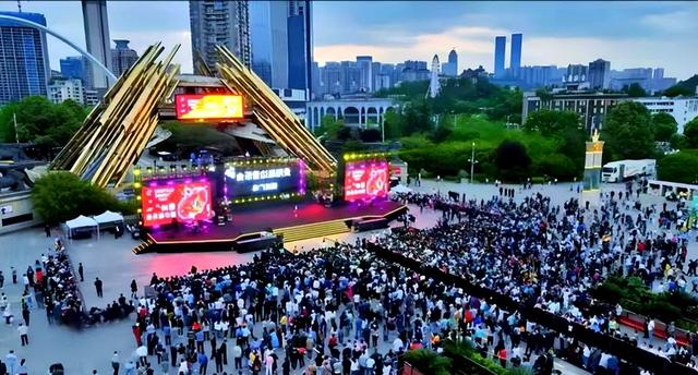 家国同庆·月满南明｜国庆漫游+中秋赏月，这些景点快来解锁！