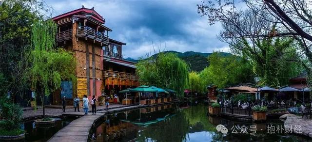 在丽江感受繁华，听当地人讲述焦虑和隐忧