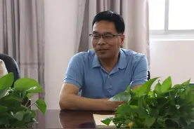 岳阳市第三中学举行退休教师欢送会图片