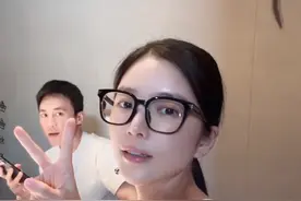 杜淳为犒劳妻子吃米其林大餐，王灿一人吃两碗面，吃超多但还是瘦图片