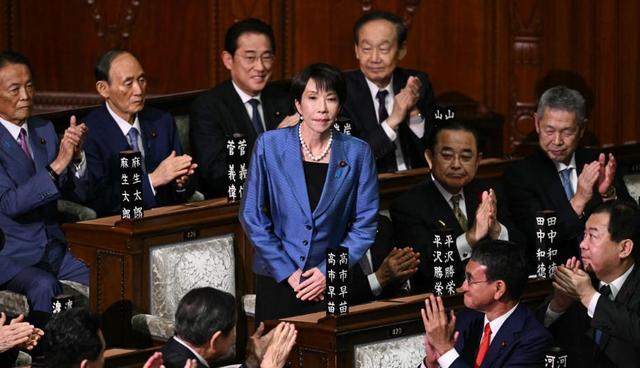 日本“撒切尔”来了！高市早苗无视警告，上台第一把火就烧向中国