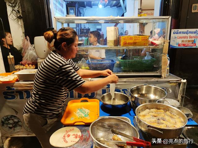 搭乘高铁去老挝，老挝旅行日记：琅勃拉邦（琅勃拉邦夜市）