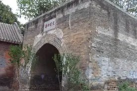 “南阳城整个炸平了” 学生当场哭成一片（王凌云的南逃之路）图片
