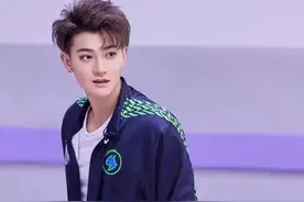黄子韬跨界跳水娱乐圈隐藏的跳水王子网友这跨界跨得比筋斗云还溜图片