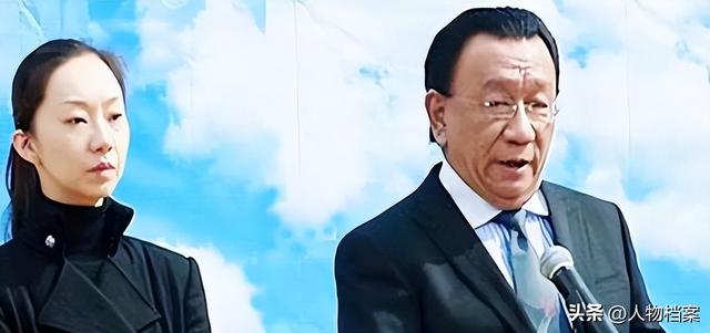 既贪财又好色	，德不配位的几位老艺术家，如今晚节不保一点都不冤