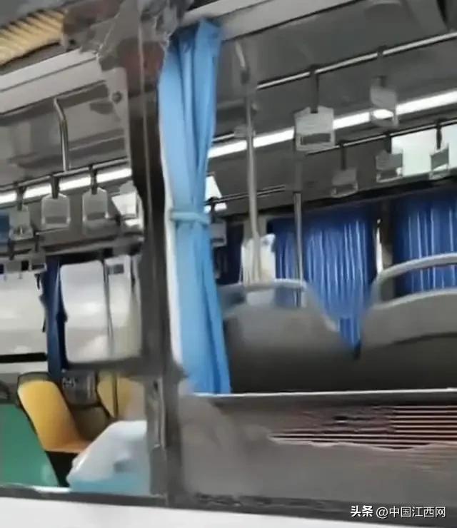 浙江一男子带电钻坐车被拒，怒砸公交？当地公交公司回应：情况属实，男子已被带至派出所