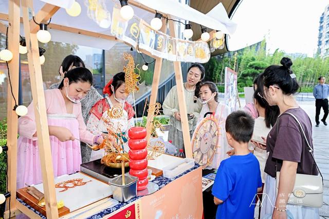 假期第三天 四川A级景区接待游客729万人次