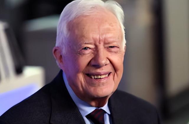 巴拿马运河不只是水道	，他曾被反复争夺，直到今天仍牵动小国主权