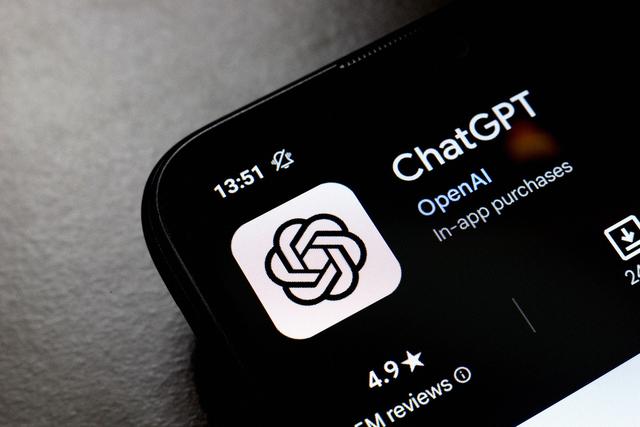 社媒、算法与AI之恶：曾经用来屠龙的剑，终究成了恶龙更锋利的爪