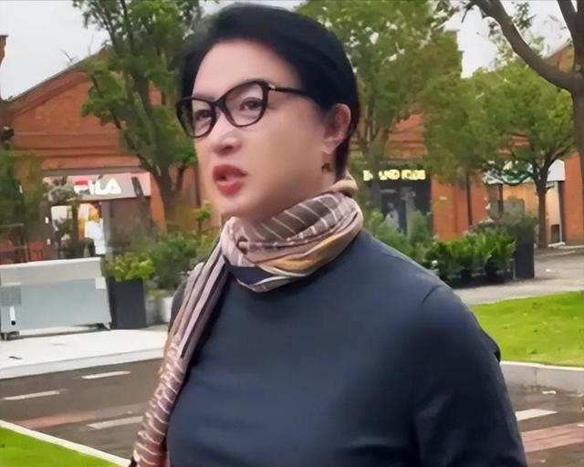 比窦娥还冤？半年了，金星归国路全被堵死，近照一出“原形毕露”