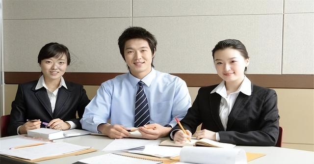 257台光刻机，7500亿元！荷兰突然宣布，外媒：恐有“灭顶之灾”