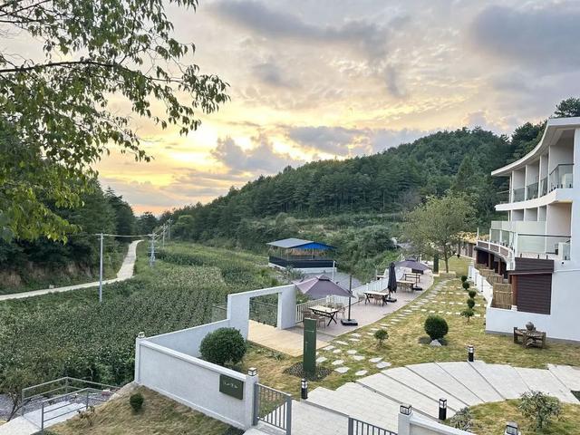 相约曾家山 共商大发展 | 解锁曾家山民宿的诗意密码，共赴2025山居盛会！