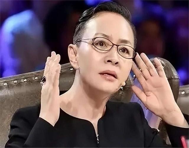 身价过百亿，坐拥北京一条街，出门私人飞机	，京圈富婆都有谁？