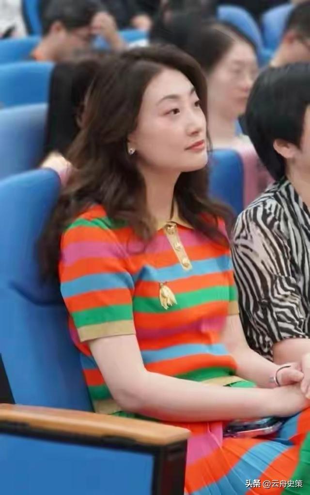 里子面子全丢了，看到宗馥莉如今的现状	，才明白宗庆后一点没说错