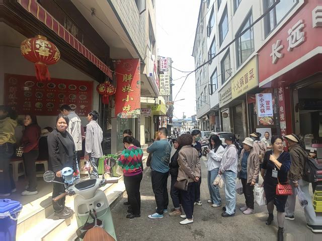 去赶大理凤仪街