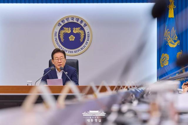 韩国外长说错了话，中方明确回应后，不到24小时，李在明对华澄清