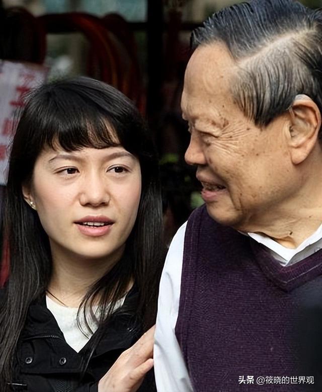 生日才过完17天，103岁杨振宁辞世，生前在翁帆庆生照里开怀大笑
