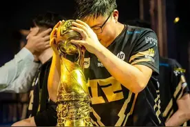 Uzi紧急停播！网友称：去打训练赛了！疑似准备再次复出！图片