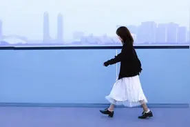 真正会上班的人，是带薪养生图片